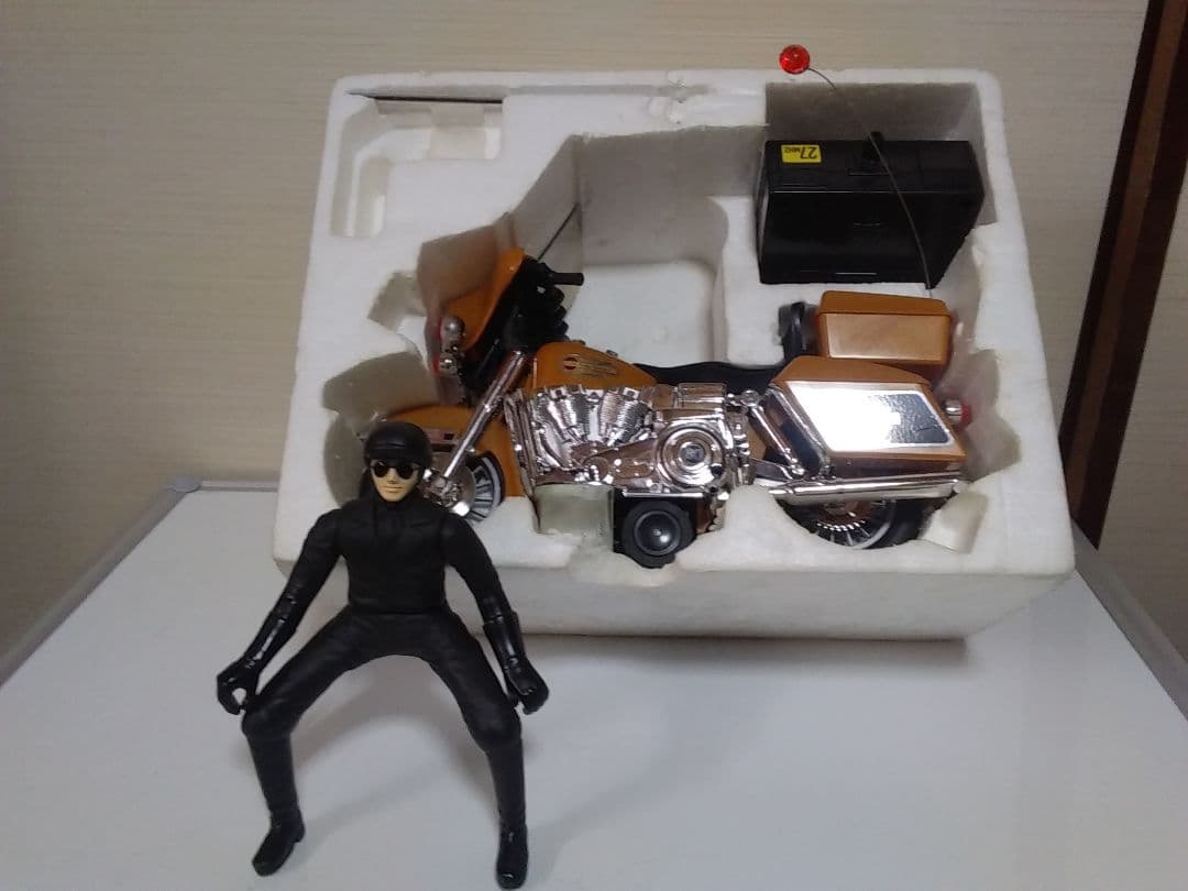 ヨネザワのオモチャ ハーレーダビットソンFLH80ゴールド 昭和の