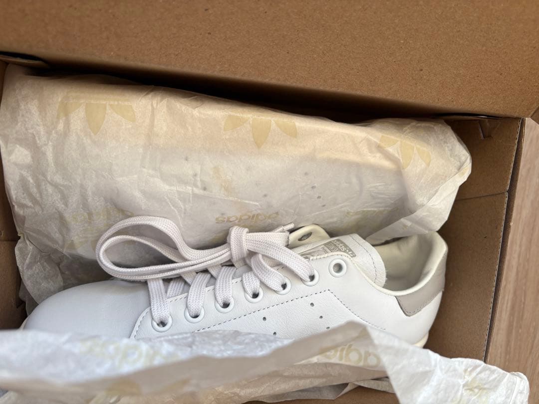 【新品】adidas スタンスミス STANSMITHGWD グレー 24センチ