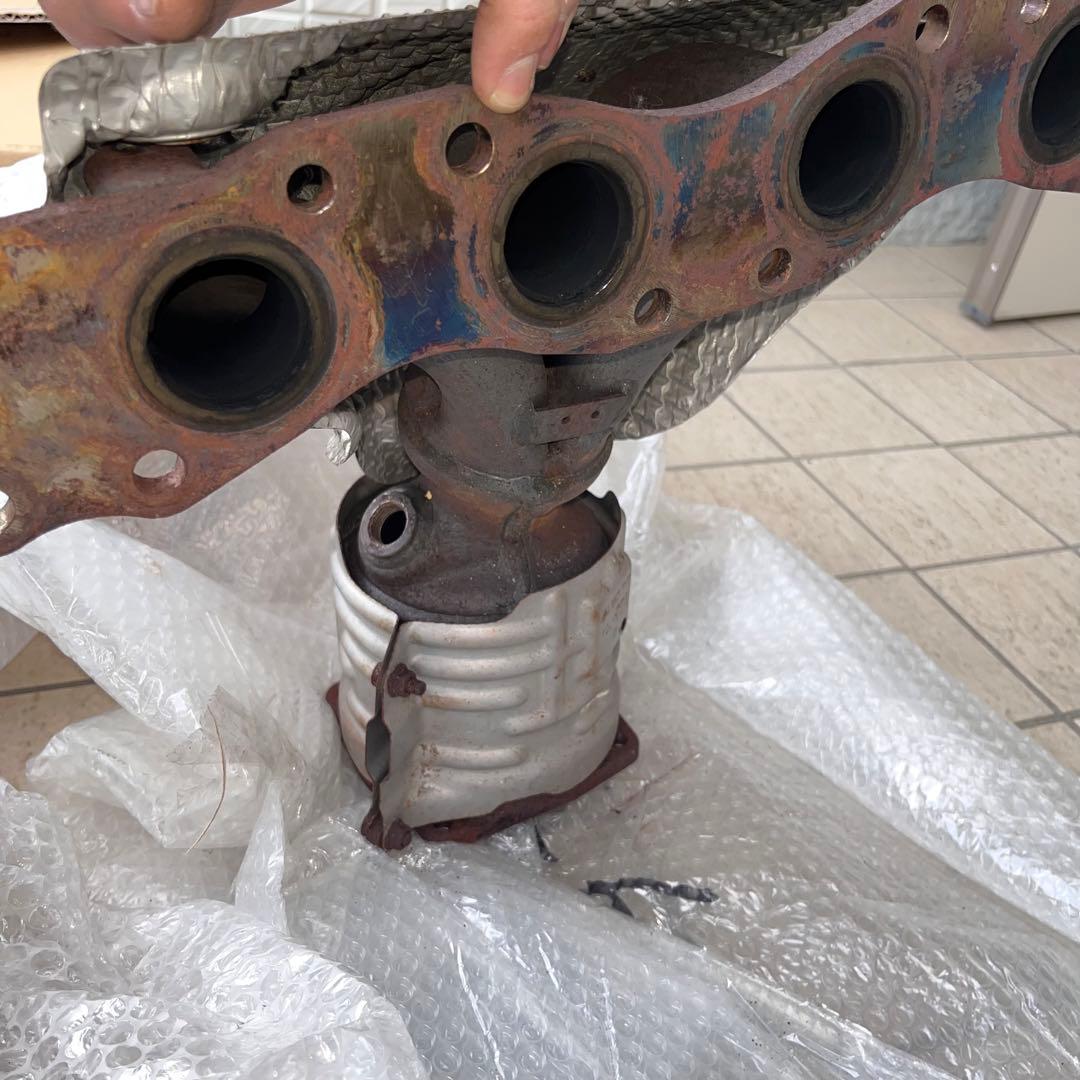 zc32s 触媒レス 純正エキマニ - メルカリ