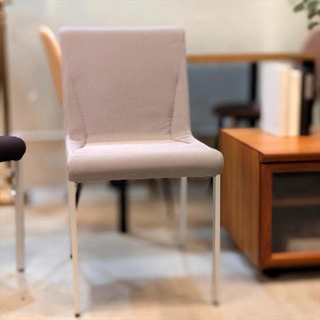 えっちゃん様　カッシーナイクスシーのブーメランチェア（グレー）