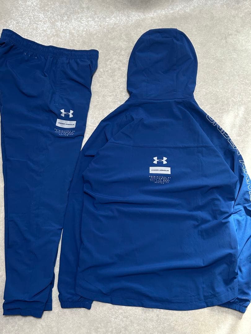 極美品 UNDER ARMOUR セットアップ L ウーブンジャケット パンツ