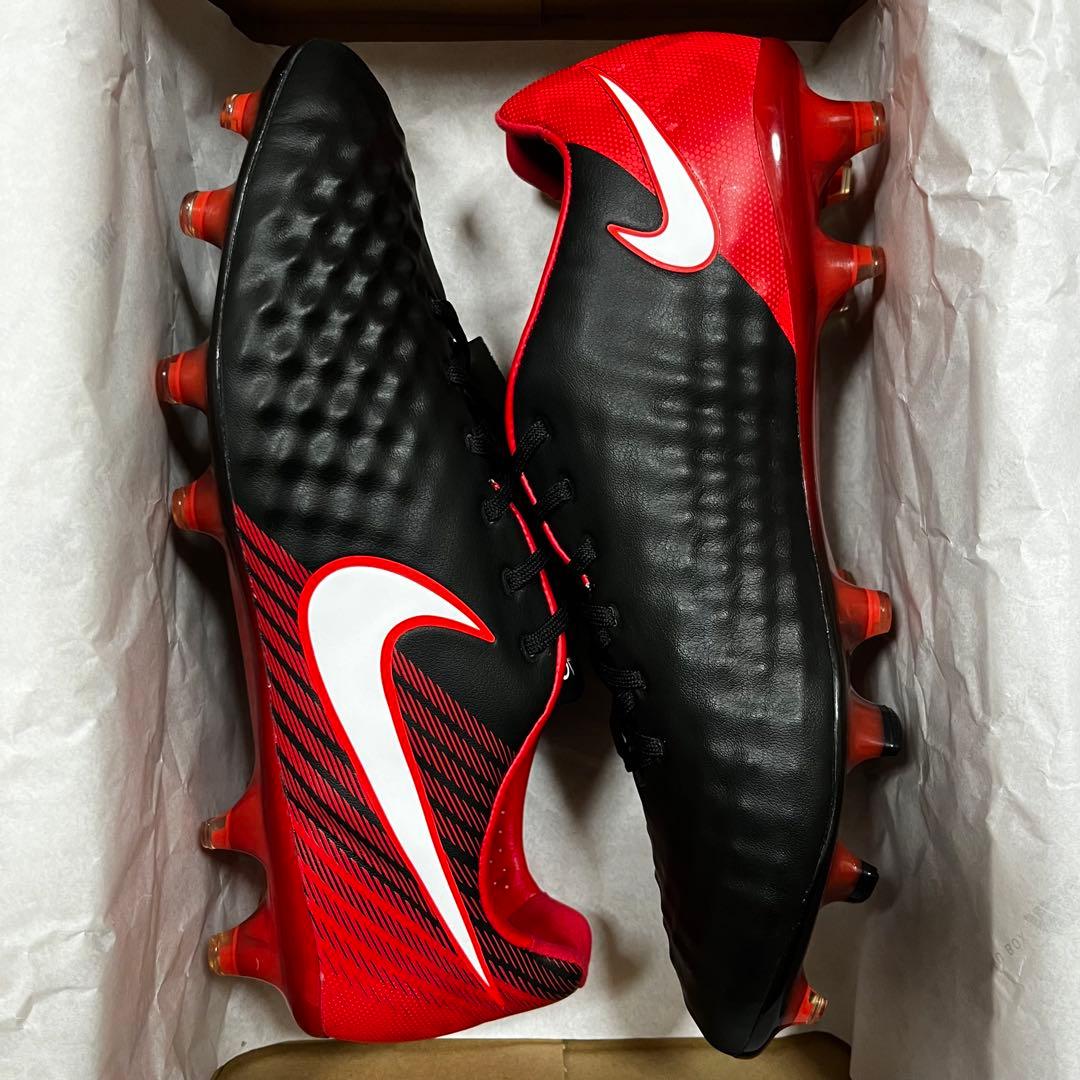 29 サッカースパイク ナイキ マジスタ オーパス Ⅱ FG