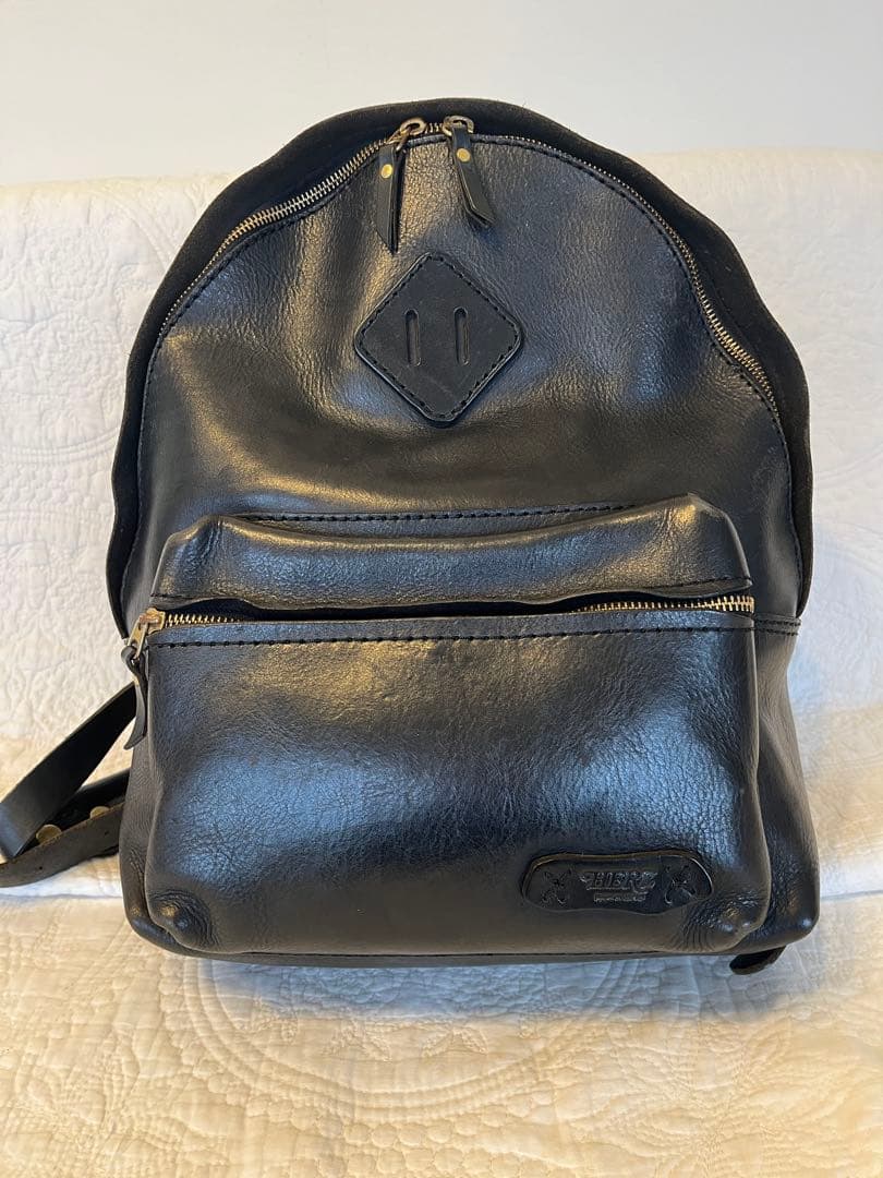 Herz リュック　デイパック　M