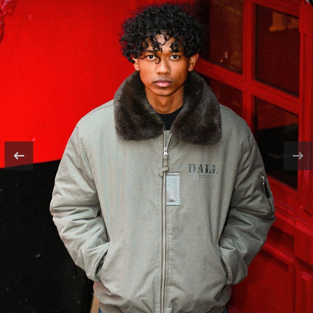 希少 DALL ボンバーフライトジャケット カーキ L 襟ボア肉厚ブルゾン完売品