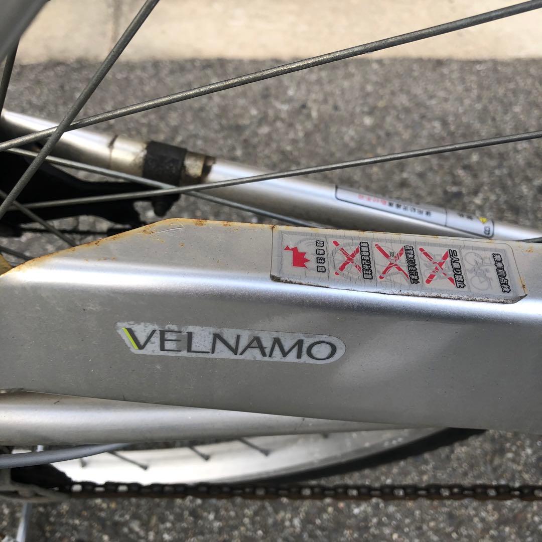 シルバー 26インチ シティサイクル 前バスケット付き MARUISHI