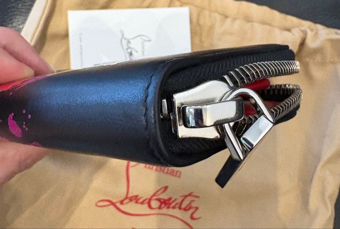 Christian Louboutin LOVE 長財布