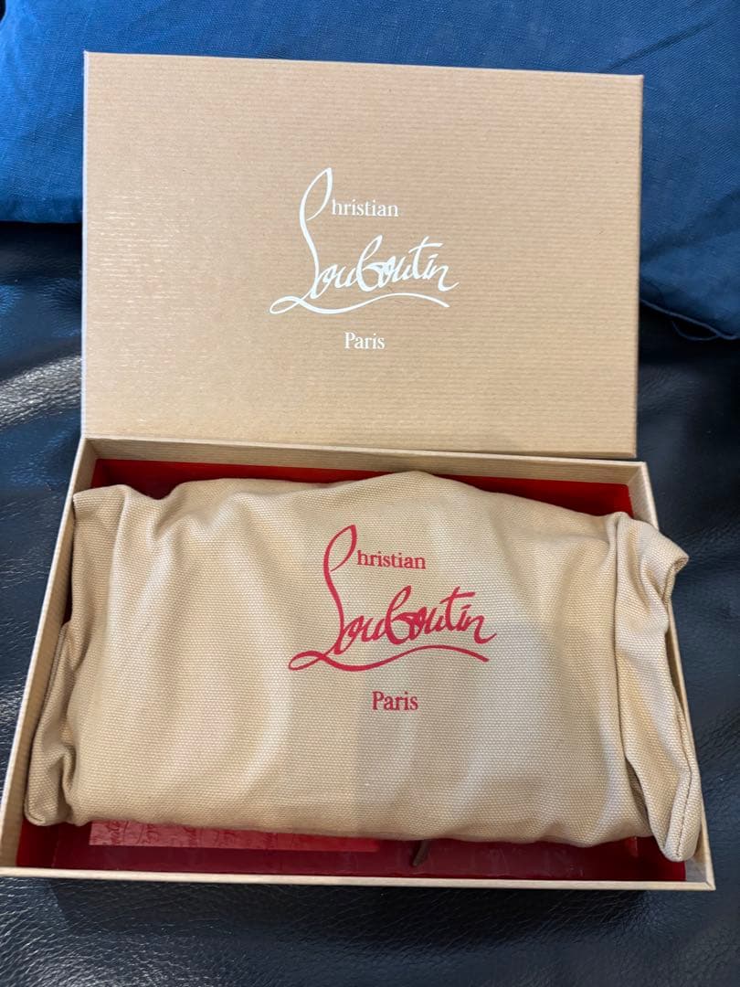 Christian Louboutin LOVE 長財布