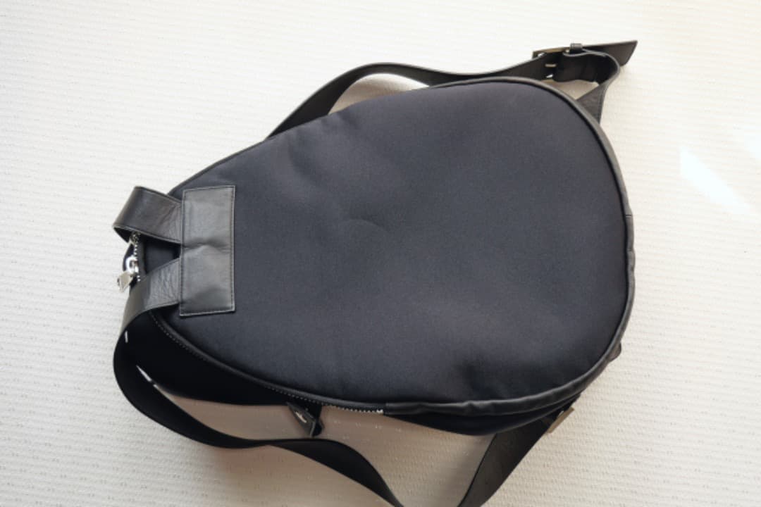 kawa-kawa カワカワ イア パピヨネ レザー使い WET素材 日本製