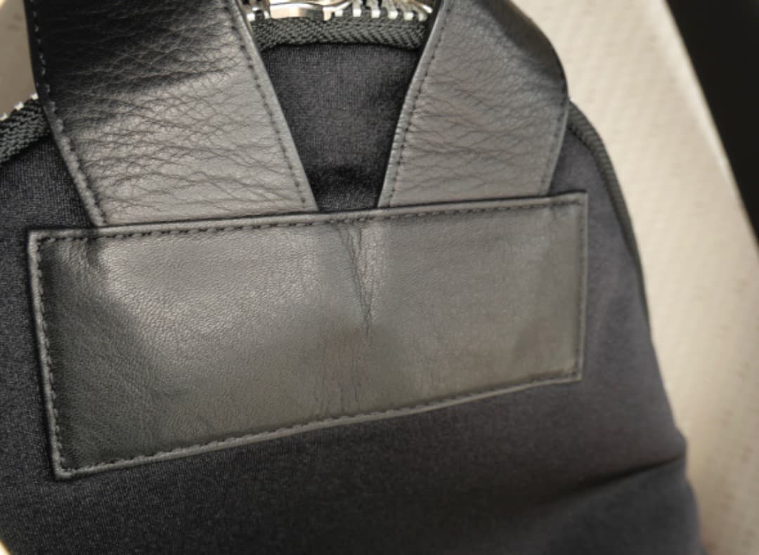 kawa-kawa カワカワ イア パピヨネ レザー使い WET素材 日本製