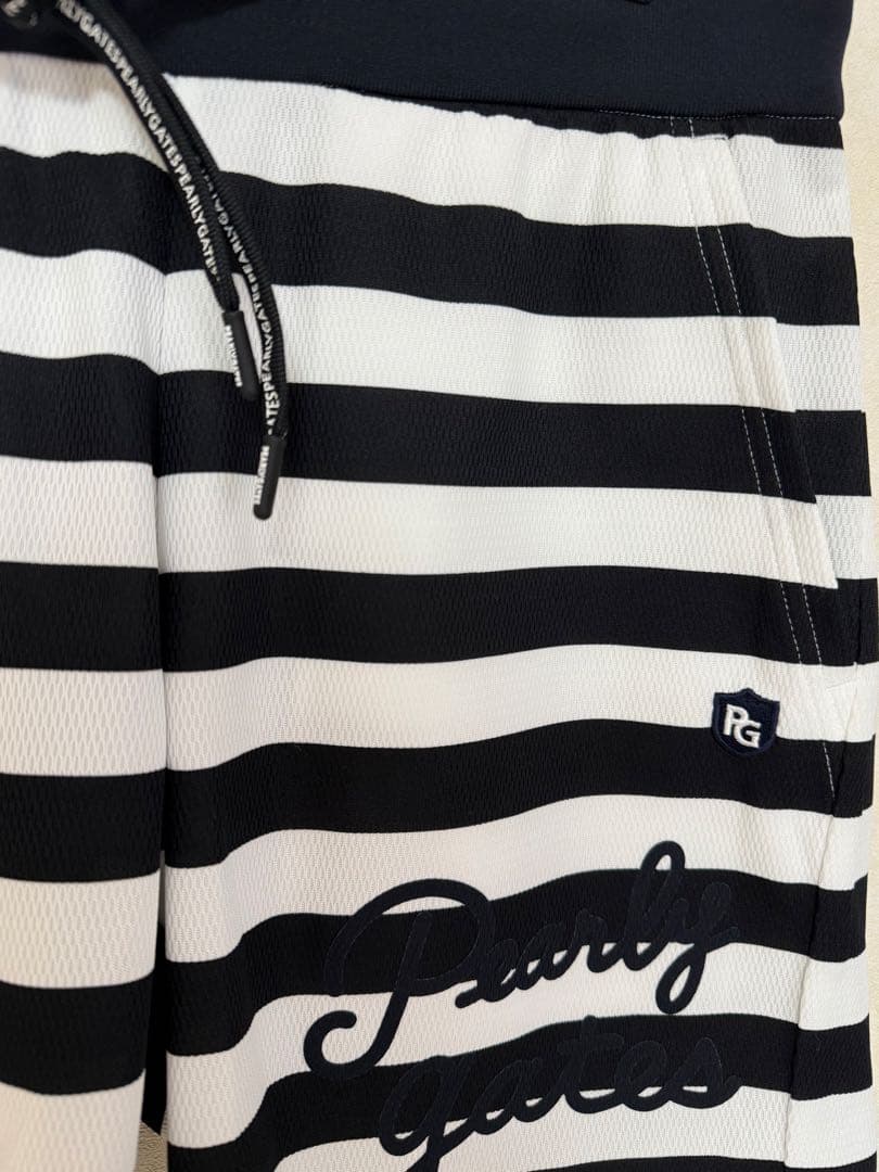 【新品未使用】パーリーゲイツ　ハーフパンツ　軽量 ボーダー　サイズ4（M）