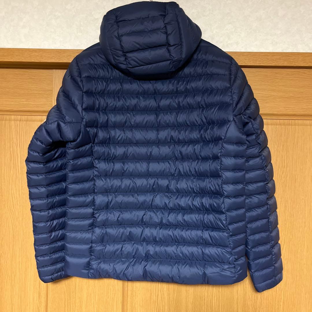 【極美品】Patagonia ダウンセーターフーディ FA25 ネイビー M