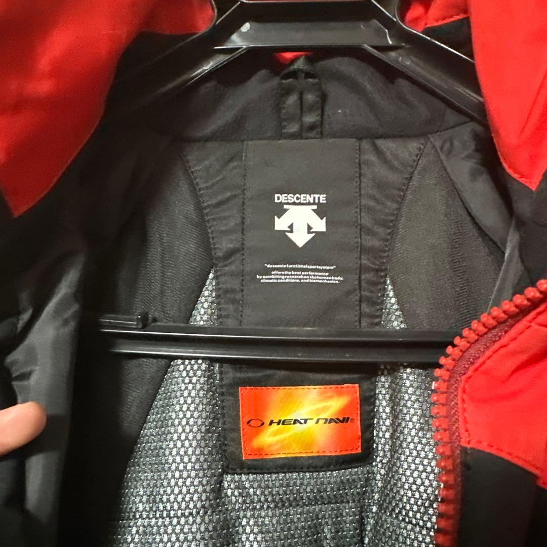 DESCENTE メンズ　M スキーウェア　上下セット　赤　スノボー