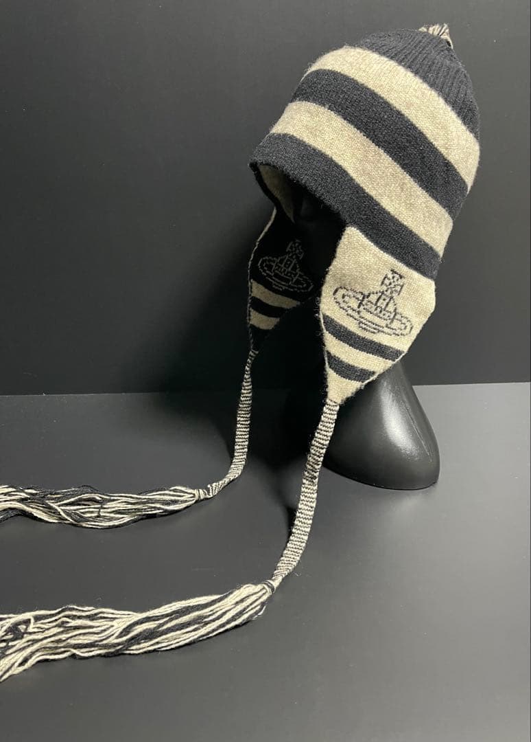 激レア香椎かてぃ着用同型同色◆初期型正規品◆美品ヴィヴィアン耳当て付きニット帽