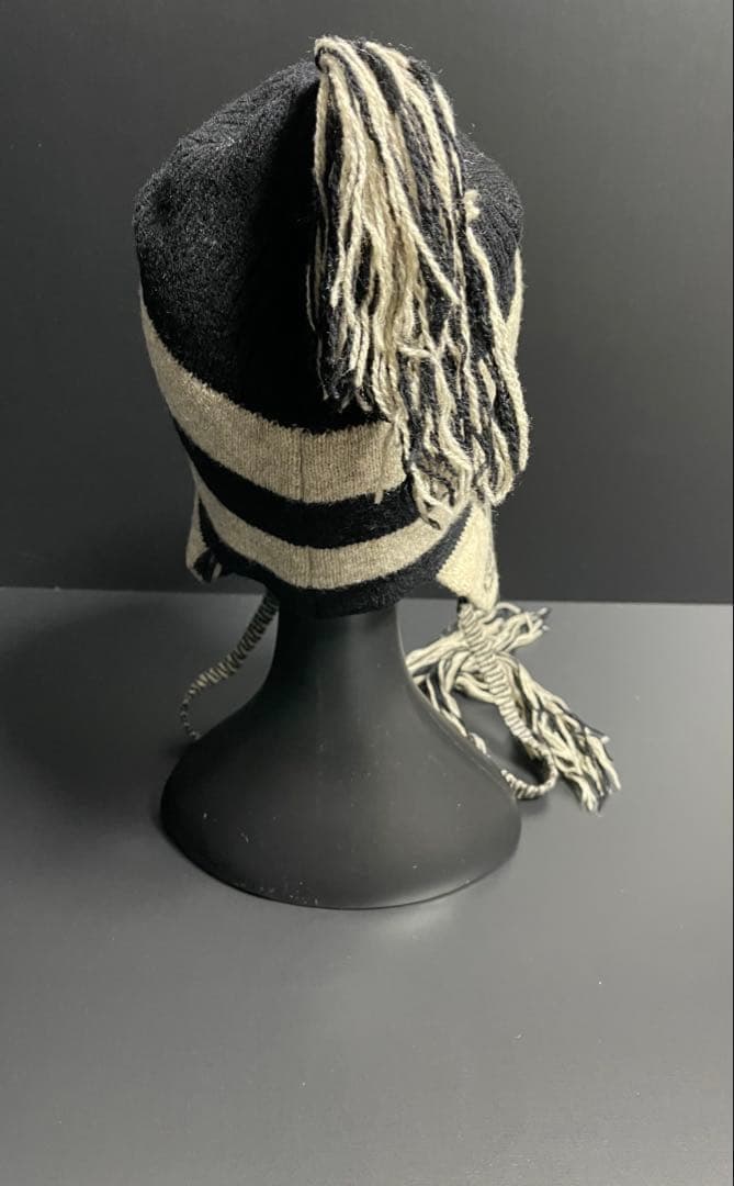 激レア香椎かてぃ着用同型同色◆初期型正規品◆美品ヴィヴィアン耳当て付きニット帽