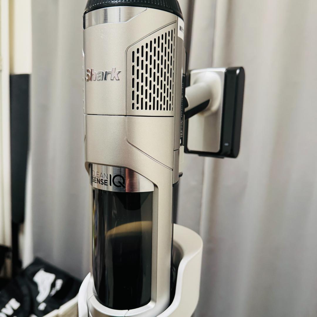 shark シャーク　Clean Sense iQ+ IW3241JSL