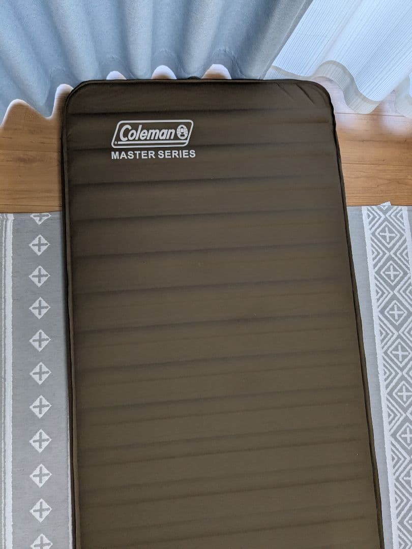 コールマン　コンフォートインフレーターマットハイピークシングル　マスターシリーズ