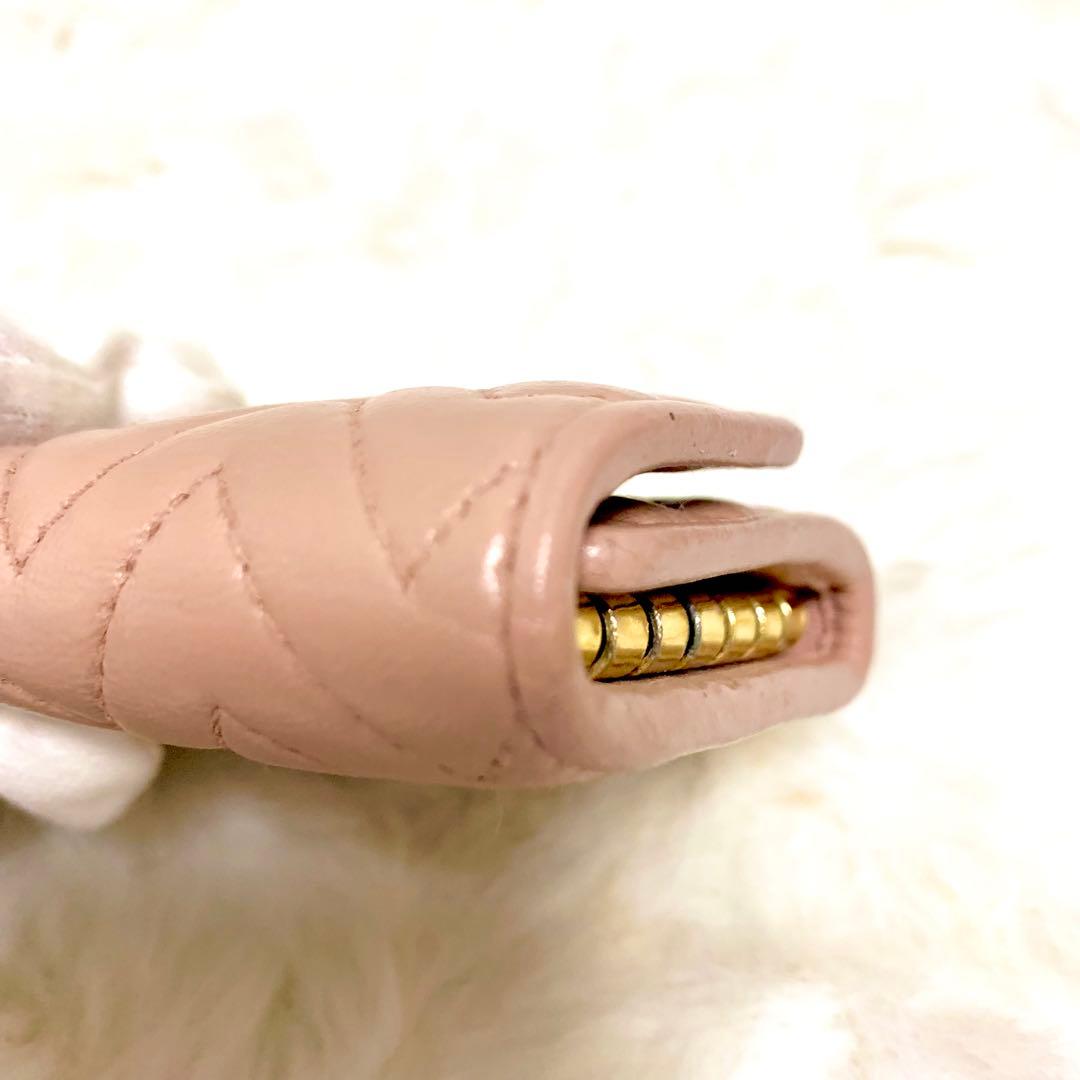 美品！miu miu ミュウミュウ キーケース ピンク系　キルティング
