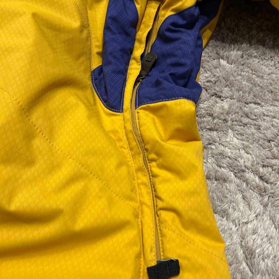 241 スノーボードウェア