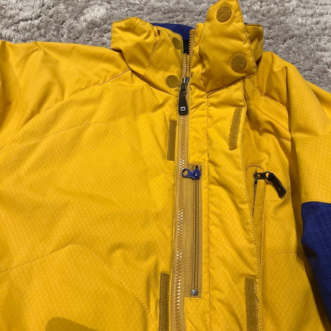 241 スノーボードウェア