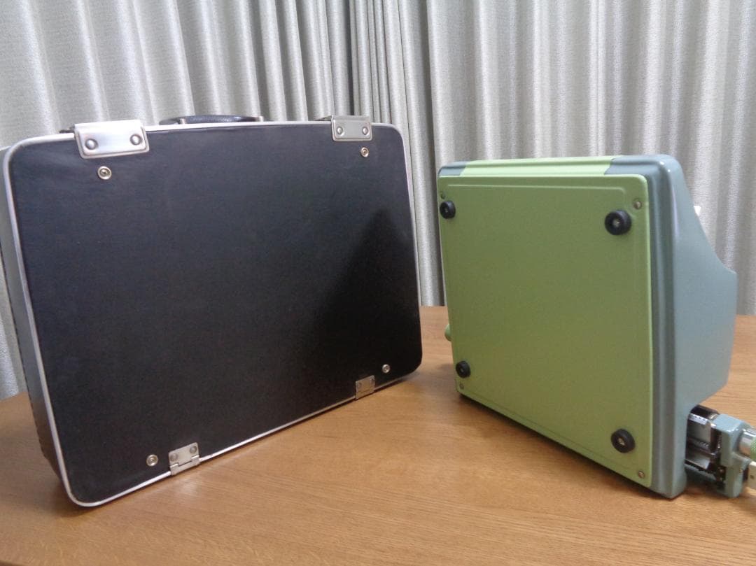 完動品　BROTHER DE LUXE 233　ブラザータイプライター　カスタム