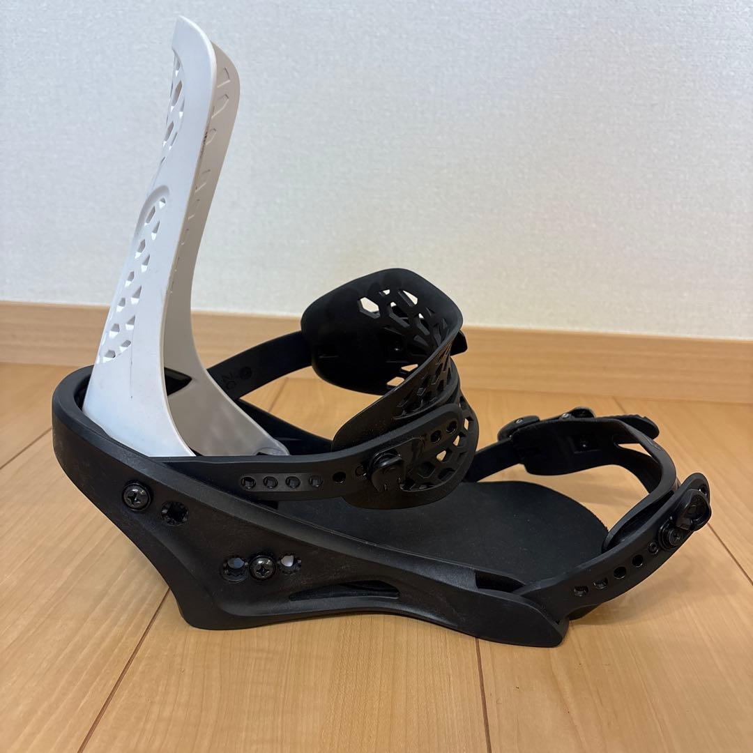 FLUX PR ホワイトMサイズ スノーボードビンディング