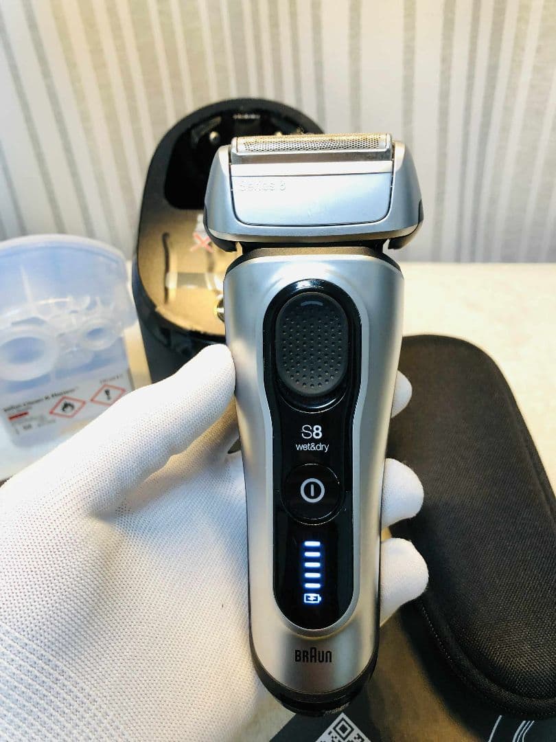 【美品】Braun S8 8467cc ブラウンシリーズ8 メンズ電気シェーバー