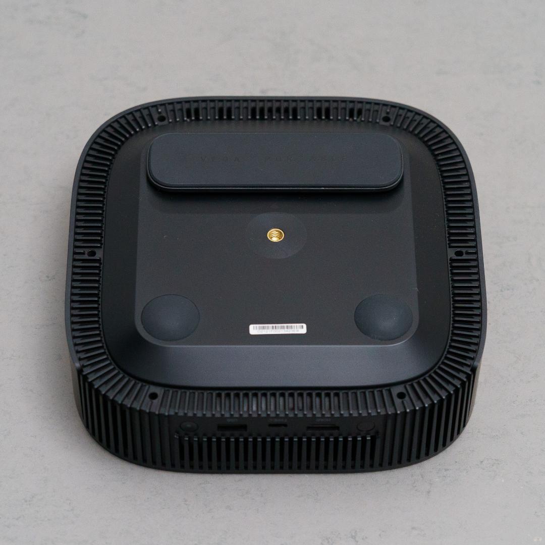 Anker Nebula Vega Portable 美品