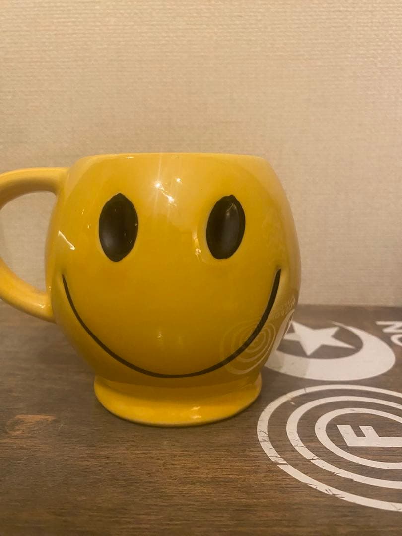スマイリーフェイス グラスとマグカップセット