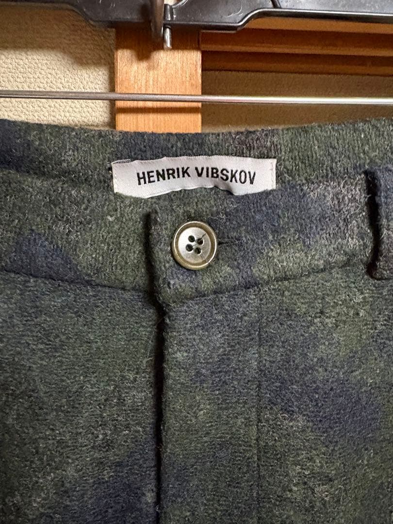 sU HENRIK VIBSKOV ダークグリーン ワイドパンツ