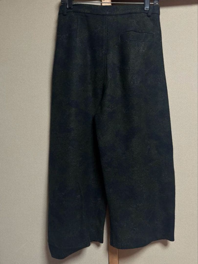 sU HENRIK VIBSKOV ダークグリーン ワイドパンツ