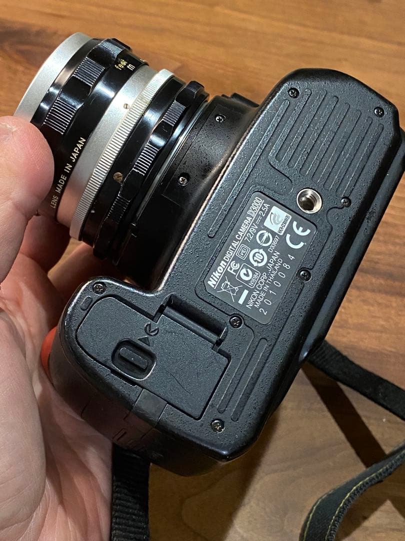 Nikon D3000 CCDデジタル一眼 ニッコール50mmオールドレンズ付 - メルカリ