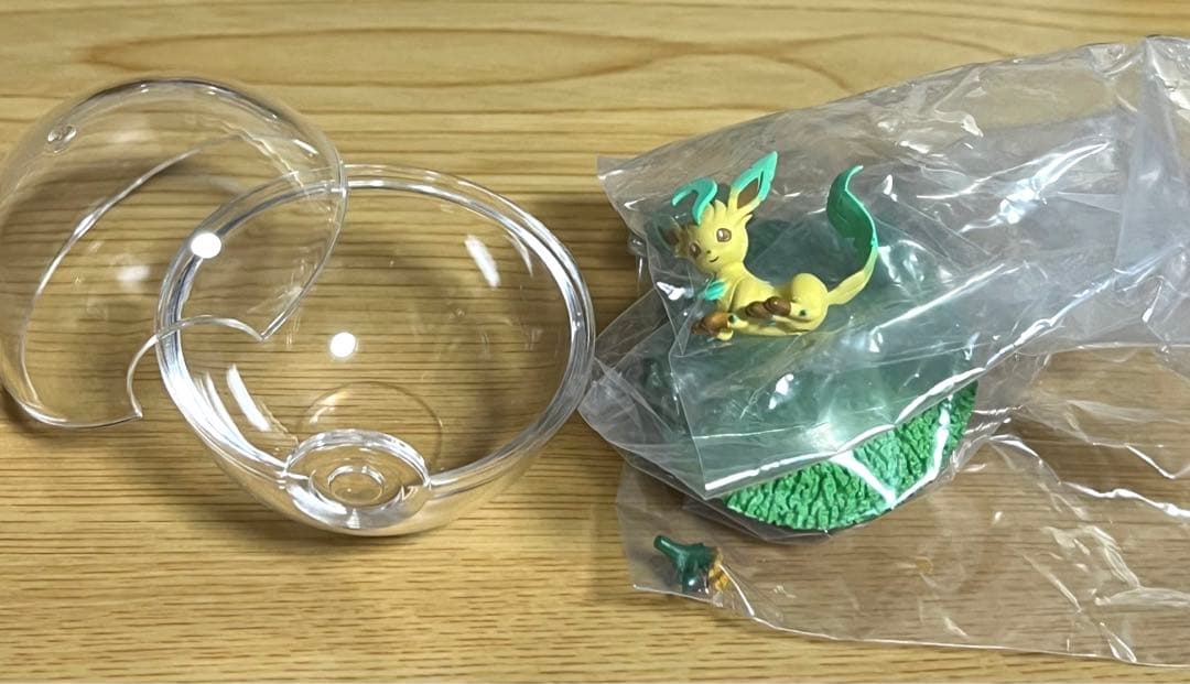 ポケモン　テラリウム　ブイズ　リーメント　フィギュア　ニンフィア　ブラッキー