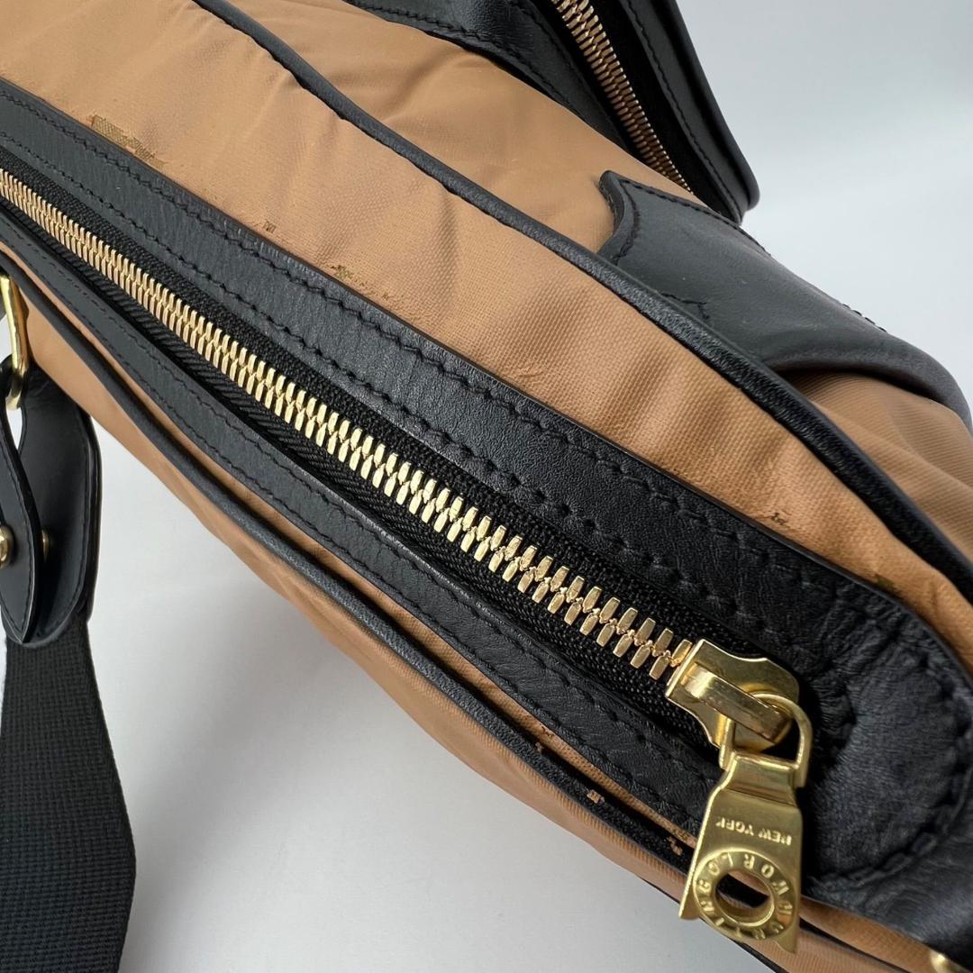 タグ付✨美品 ハンティングワールド バチューサー レザー ボディバッグ 斜めがけ