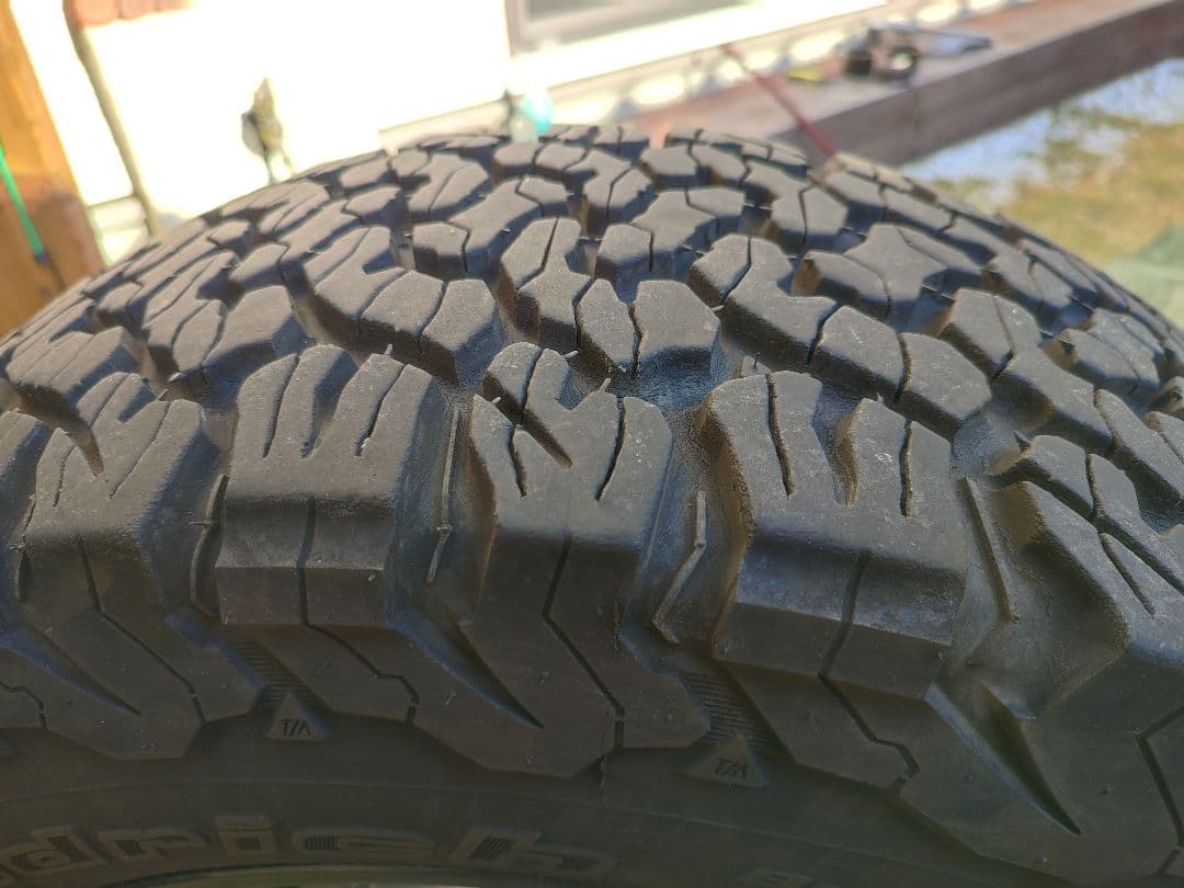 BFグッドリッチ タイヤ265/60R18 キーラーフォースホイール4本セット