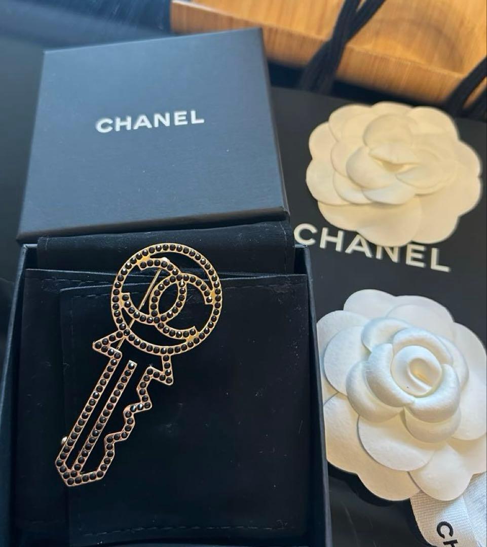 美品★希少【CHANEL】ブローチ