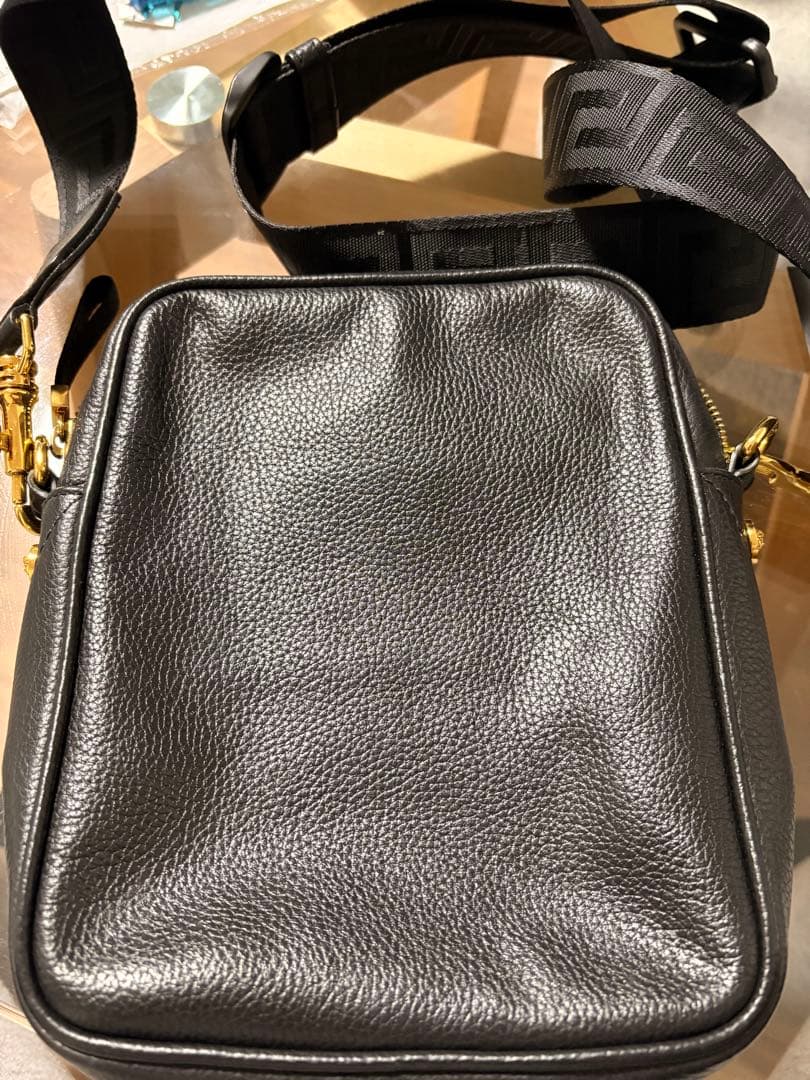 【3さん専用】 VERSACE ヴェルサーチ　ショルダーバック黒