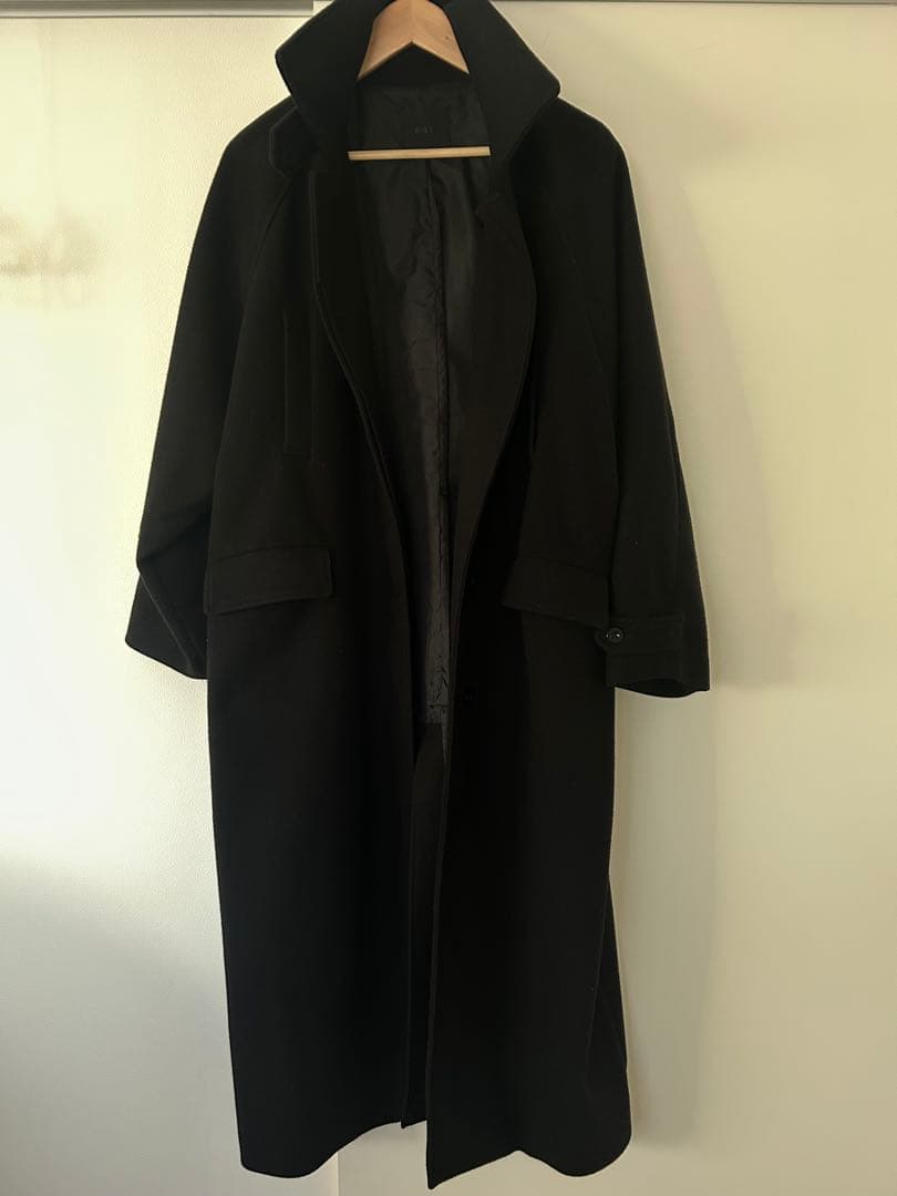 じゅじゅん 　KBF コクーンロングコート ブラック　スタンドカラー