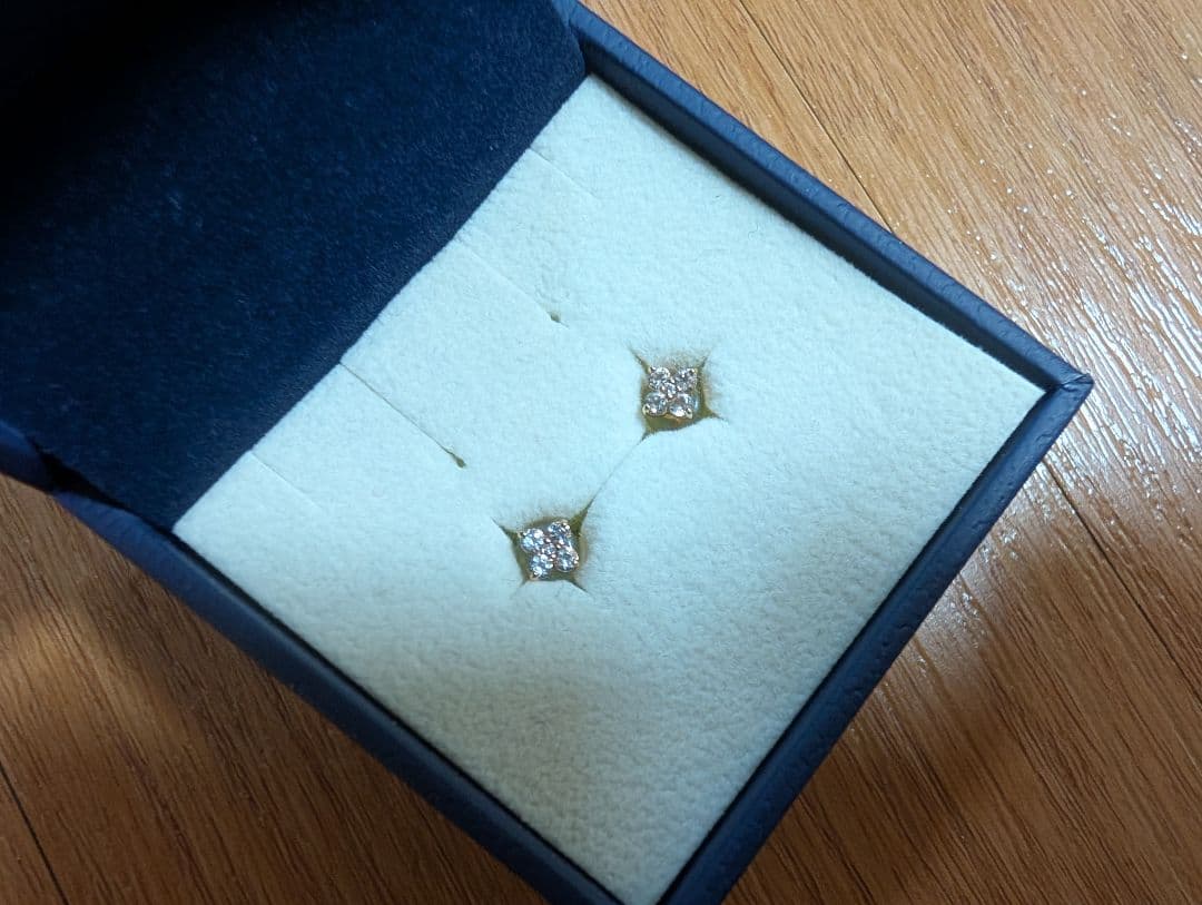 m*i様 ダイヤK10YGピアス ヴァンドーム青山