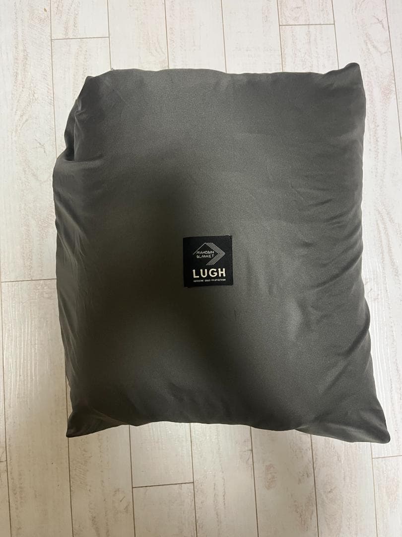 LUGH 着る魔法瓶ブランケット　Lサイズ　フード付きブランケット