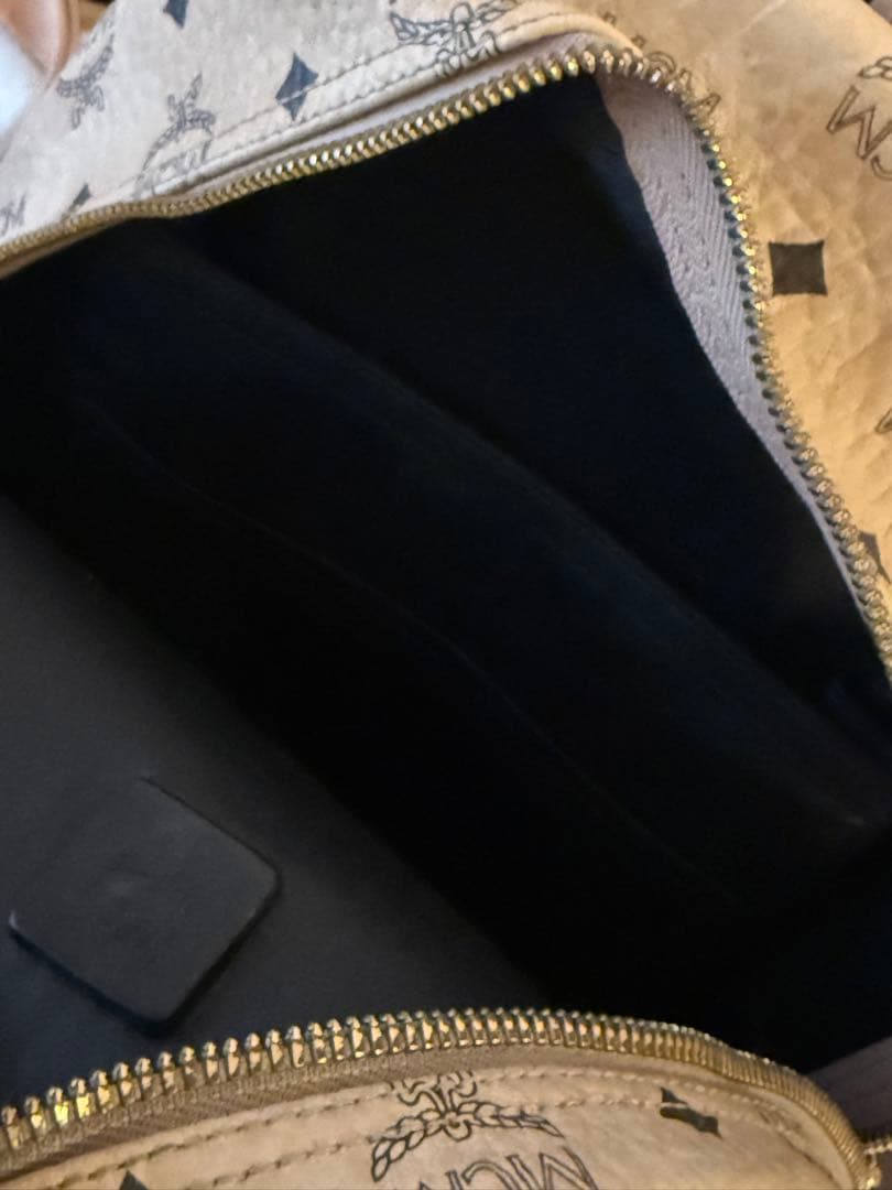 MCM ロゴプリント スタッズバックパック