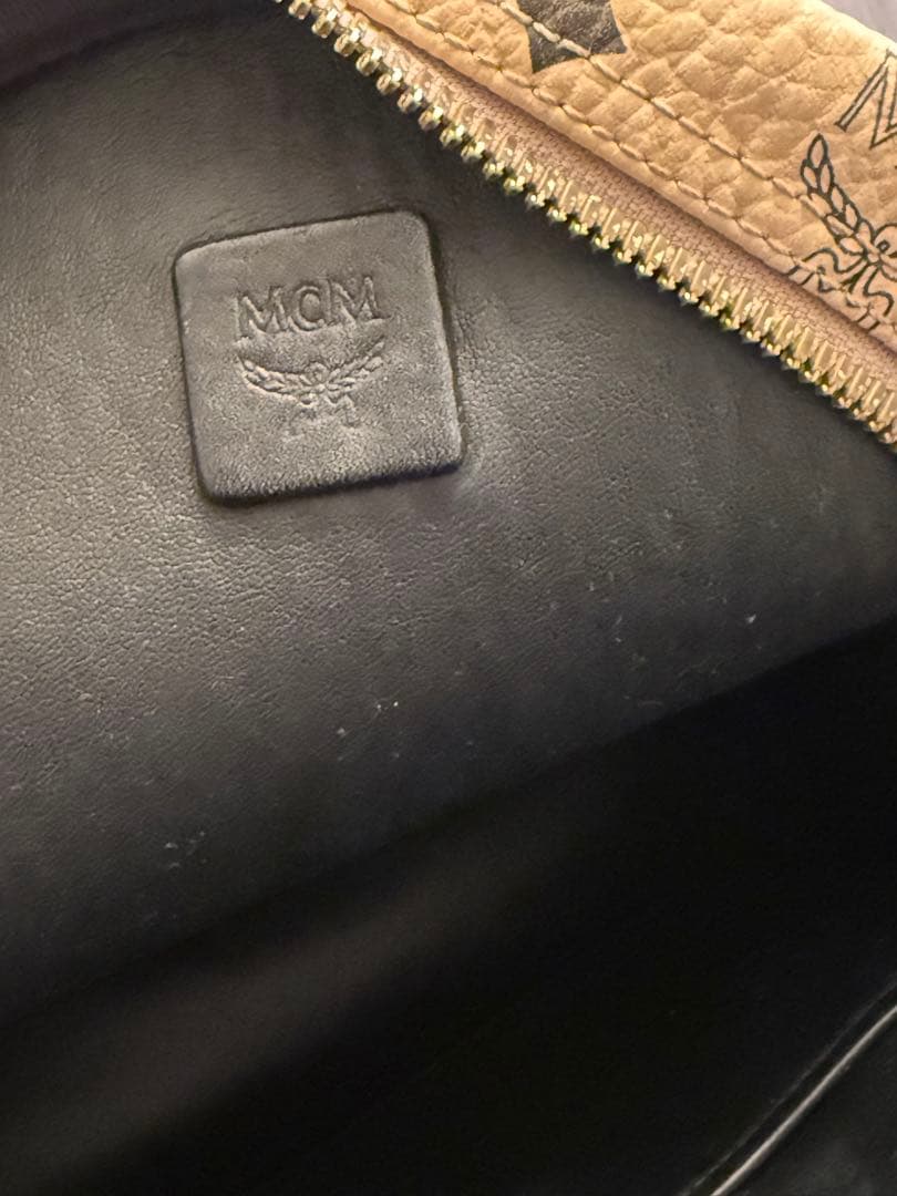 MCM ロゴプリント スタッズバックパック