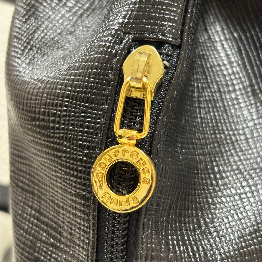 極美品 Courreges クレージュ 本革 レザー リュック ロゴチャーム