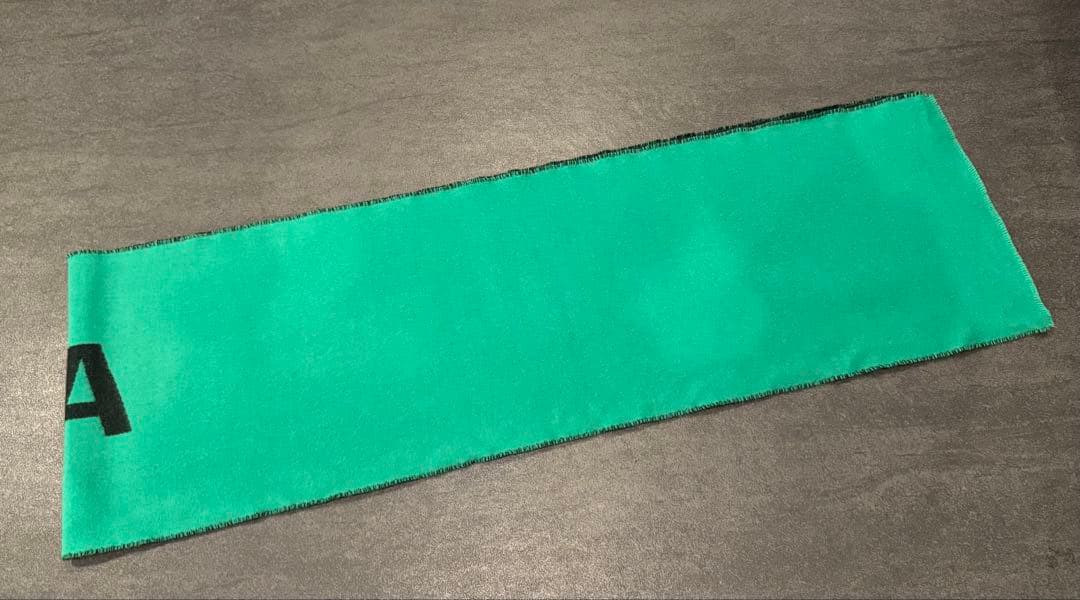 BALENCIAGA ロゴ入り マフラー グリーンxブラック