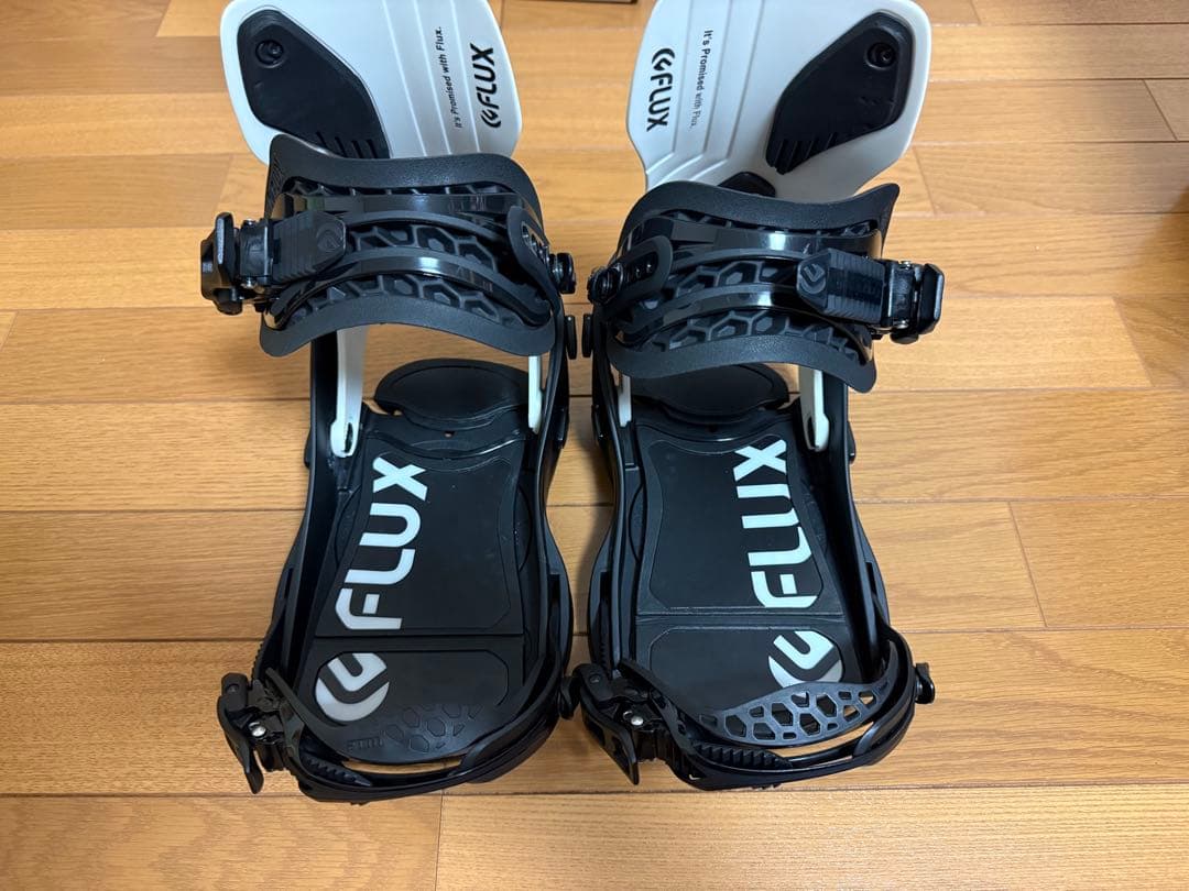 スノーボード FLUX XF WHITE / BLACK
