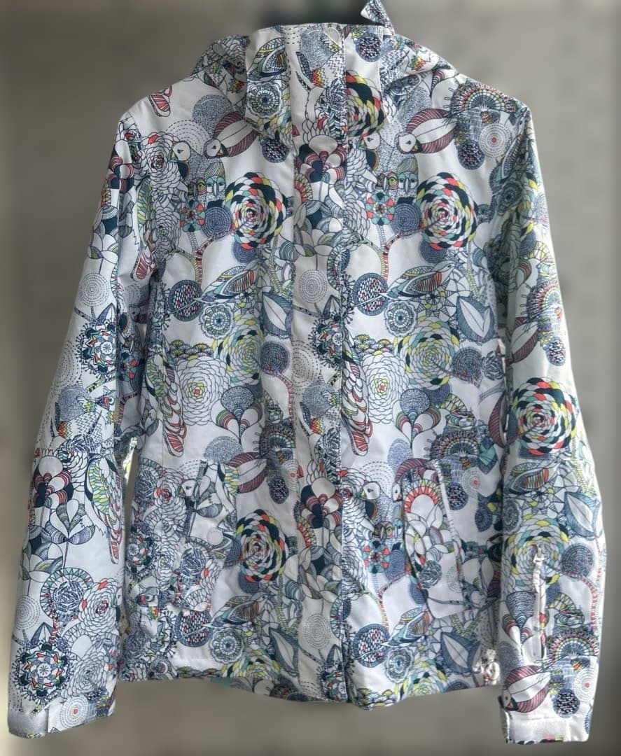 ウィンタースポーツ用花柄アウター　セットアップサイズS