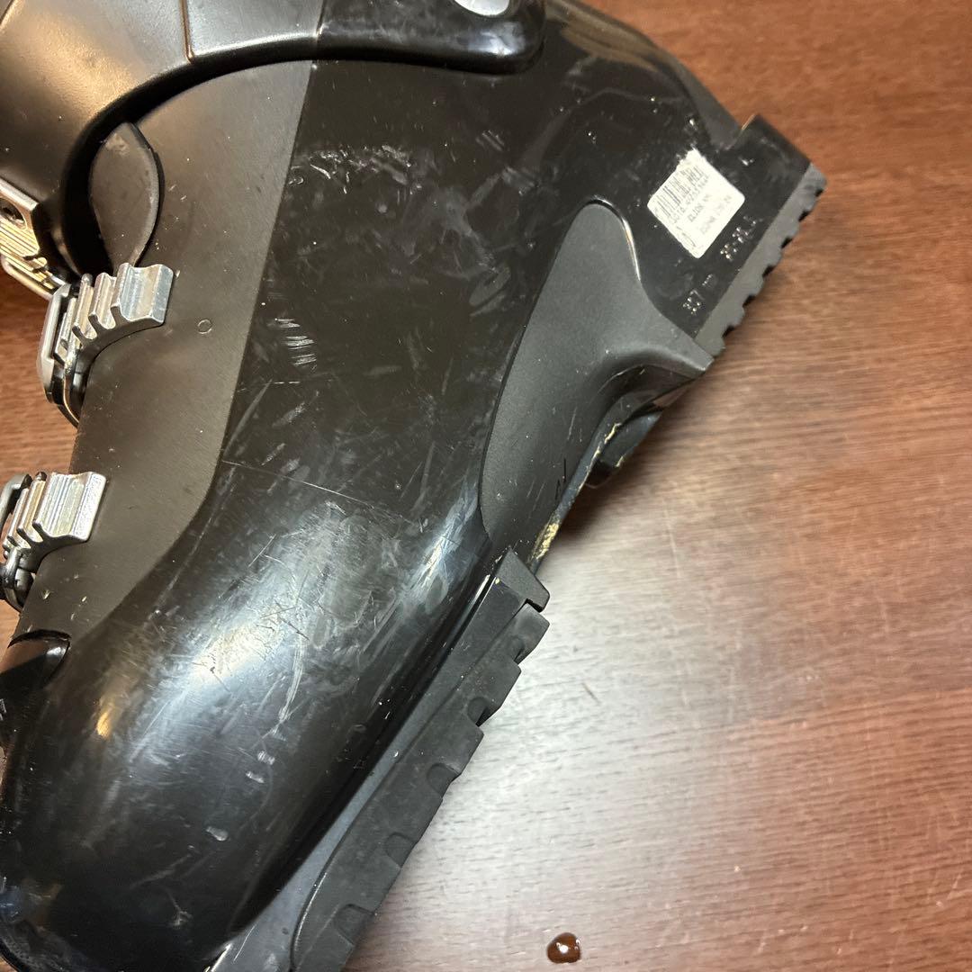 SALOMON スキー用ブーツ 黒 4バックル