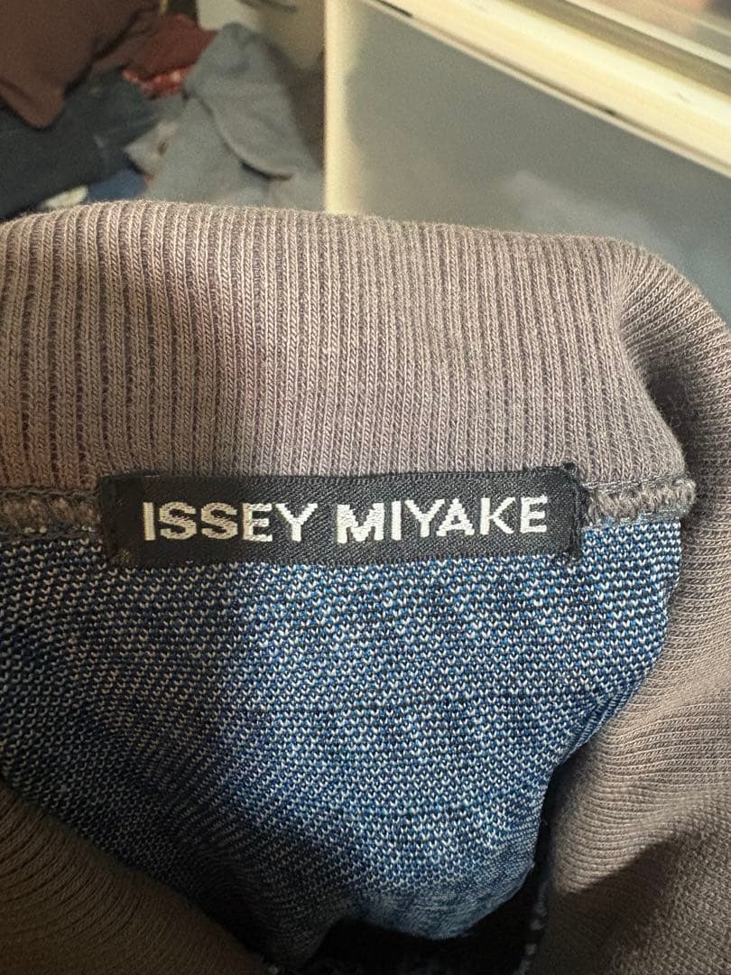 ISSEY MIYAKE イッセイミヤケ　ジャージトップス　サイズ2