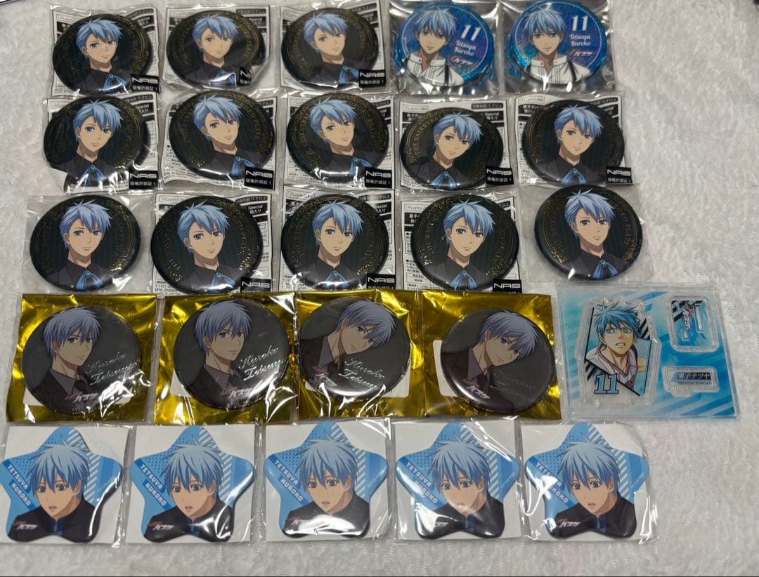 黒子のバスケ 黒子テツヤ ブラックスタイル 中外 エンスカイ 星型 缶バッジ 楽天市場】黒子のバスケカプセル缶バッジコレクション〜in X'mas〜 全