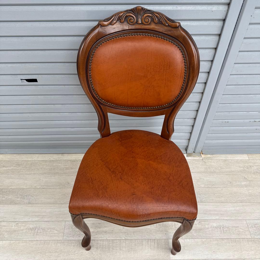 展示品　イタリア製 ハイバックチェア　鋲打ちロココ様式　彫刻　猫脚 ①