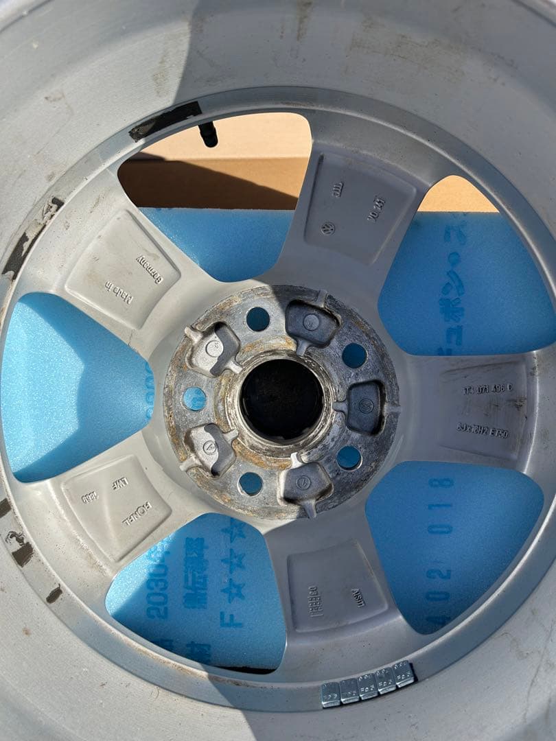 VW純正　16インチホイール　スタッドレスタイヤ4本セット　ゴルフ7や6などに！